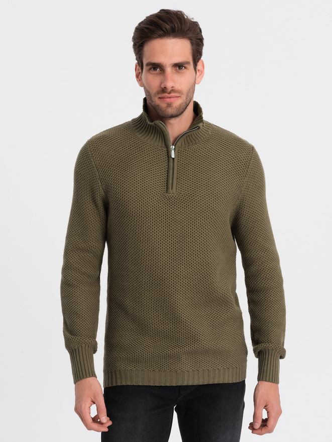 Pánský pletený svetr se stojáčkem - olivový V6 OM-SWZS-0105