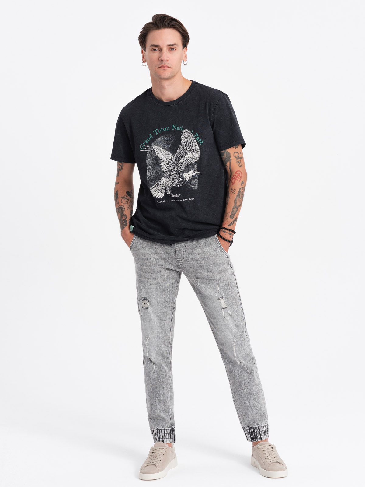 Levně Pánské džínové kalhoty JOGGERS s odřením - světle šedé V4 OM-PADJ-0150