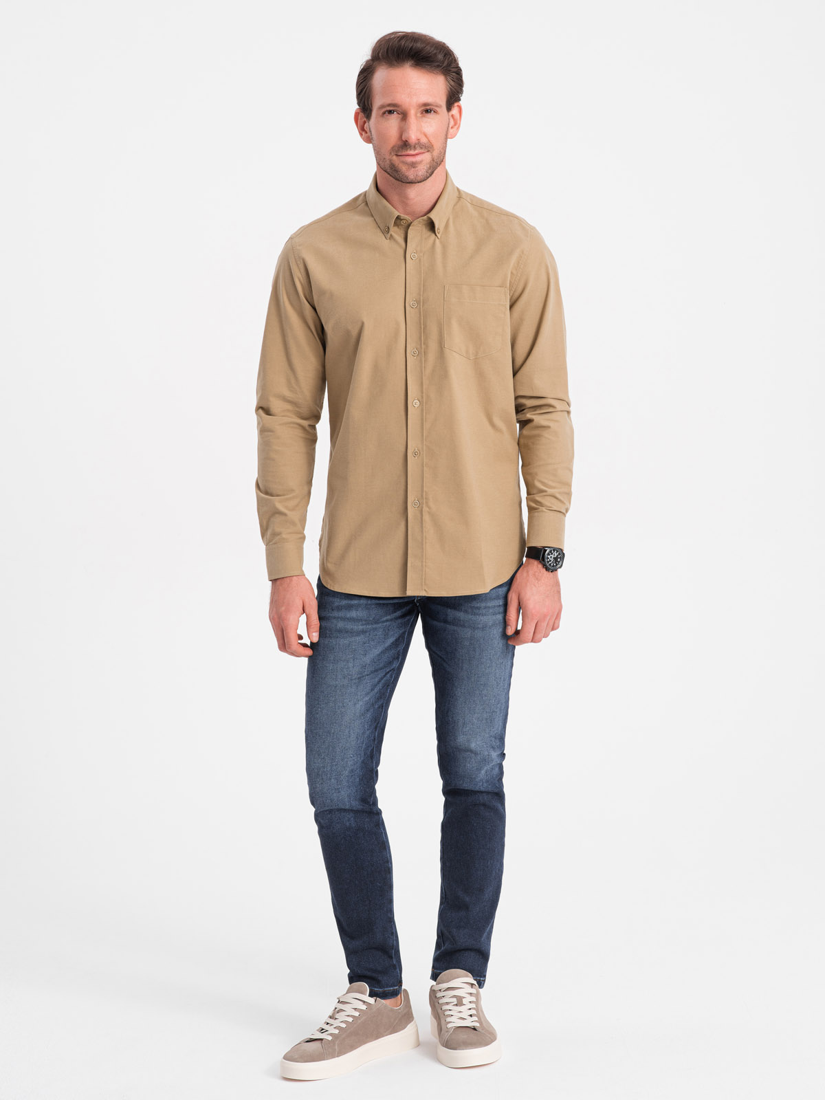 Levně Pánská bavlněná košile REGULAR FIT s kapsou - světle hnědá V2 OM-SHOS-0153