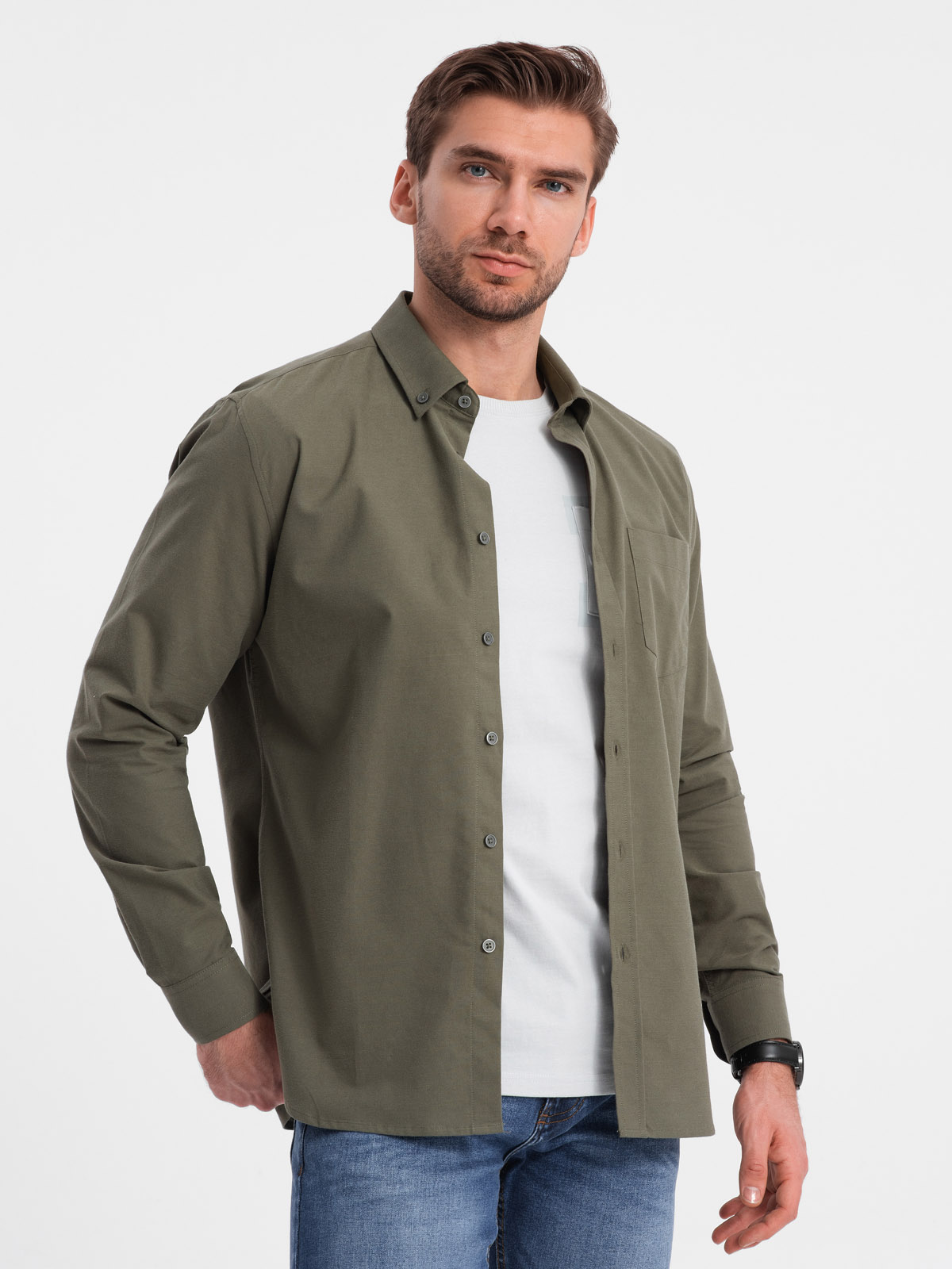 Levně Pánská bavlněná košile REGULAR FIT s kapsou - khaki V4 OM-SHOS-0153