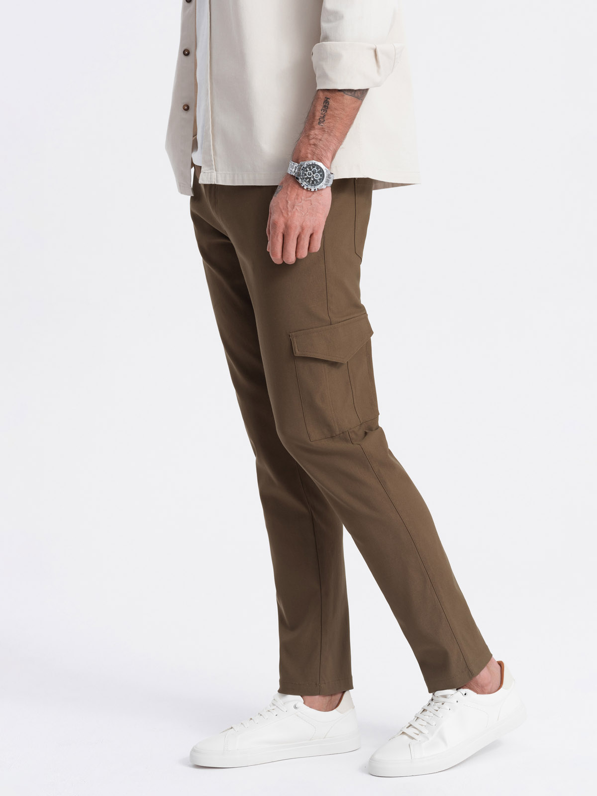 Levně Pánské kalhoty REGULAR s kapsami - olivově zelené V2 OM-PACG-0178