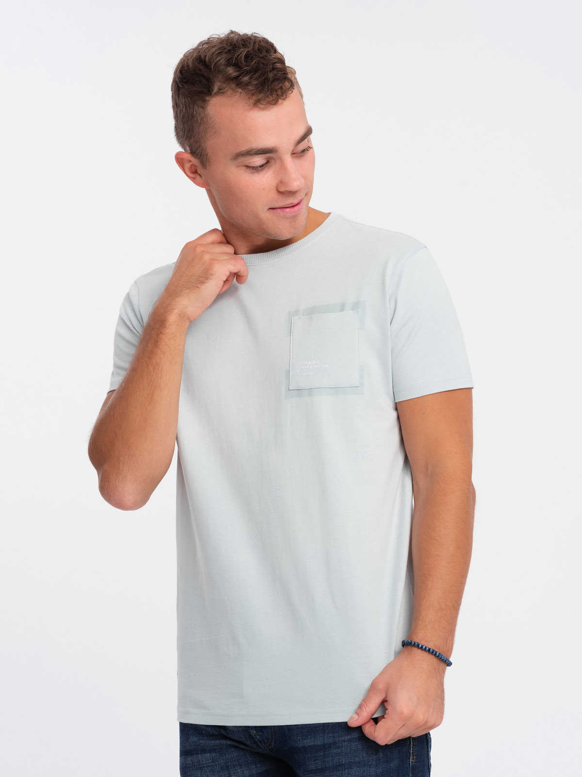 Levně Pánské bavlněné tričko s kapsou - světle šedé V10 OM-TSPT-0154